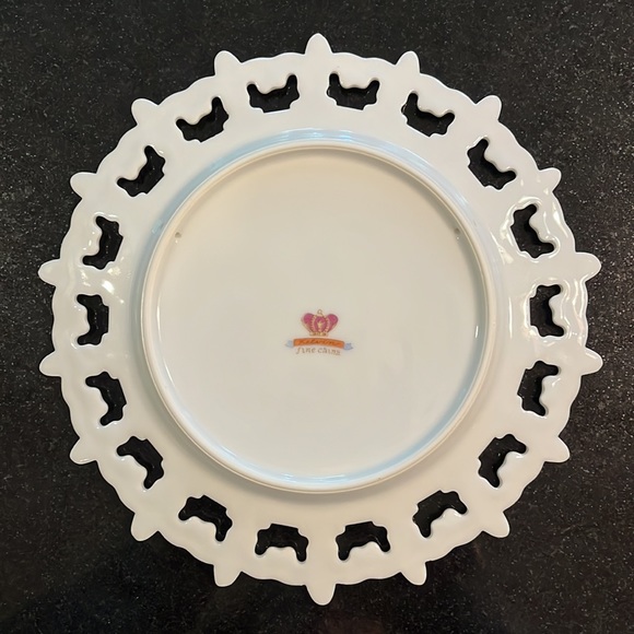 Kelvin Fine China - Decorative Plate - Lavender Flowers - Picture 5 of 6